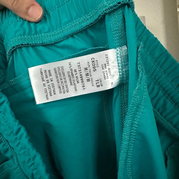 For all my healthcare baddies out there… 🩺😷🩹 - Picture 6 of 11